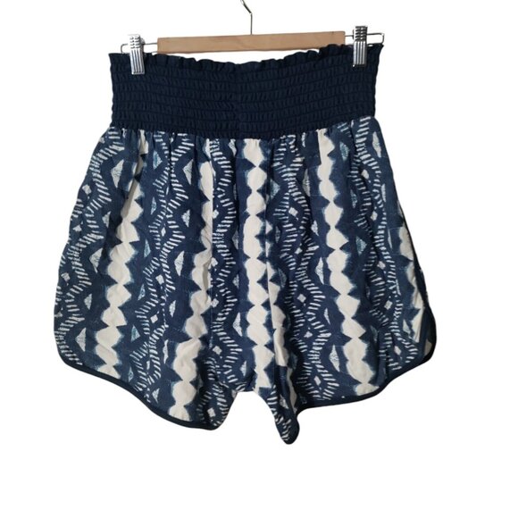 Free People Movement Blue And White Boho Shorts Size Medium‎ - Picture 1 of 9